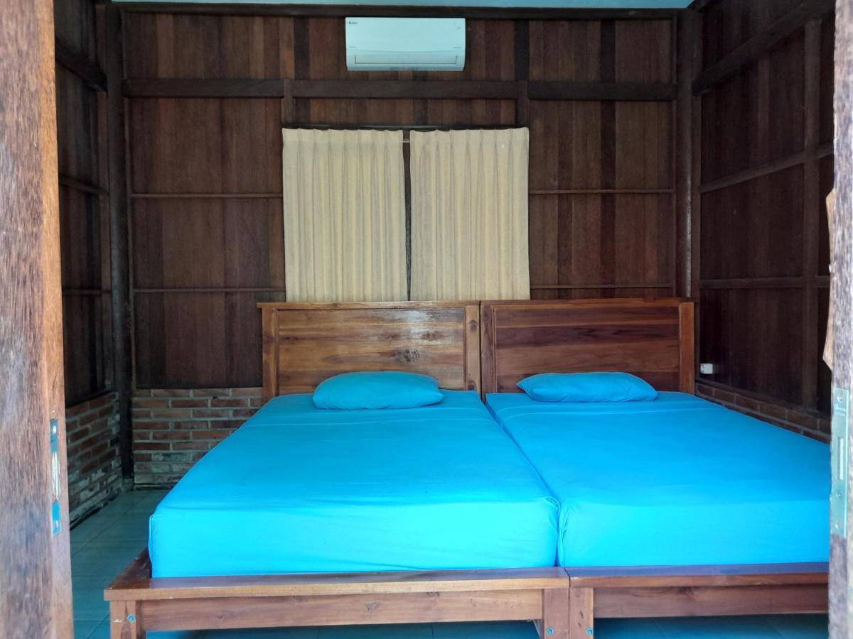 Khalisha Villa Airsatang Exterior photo