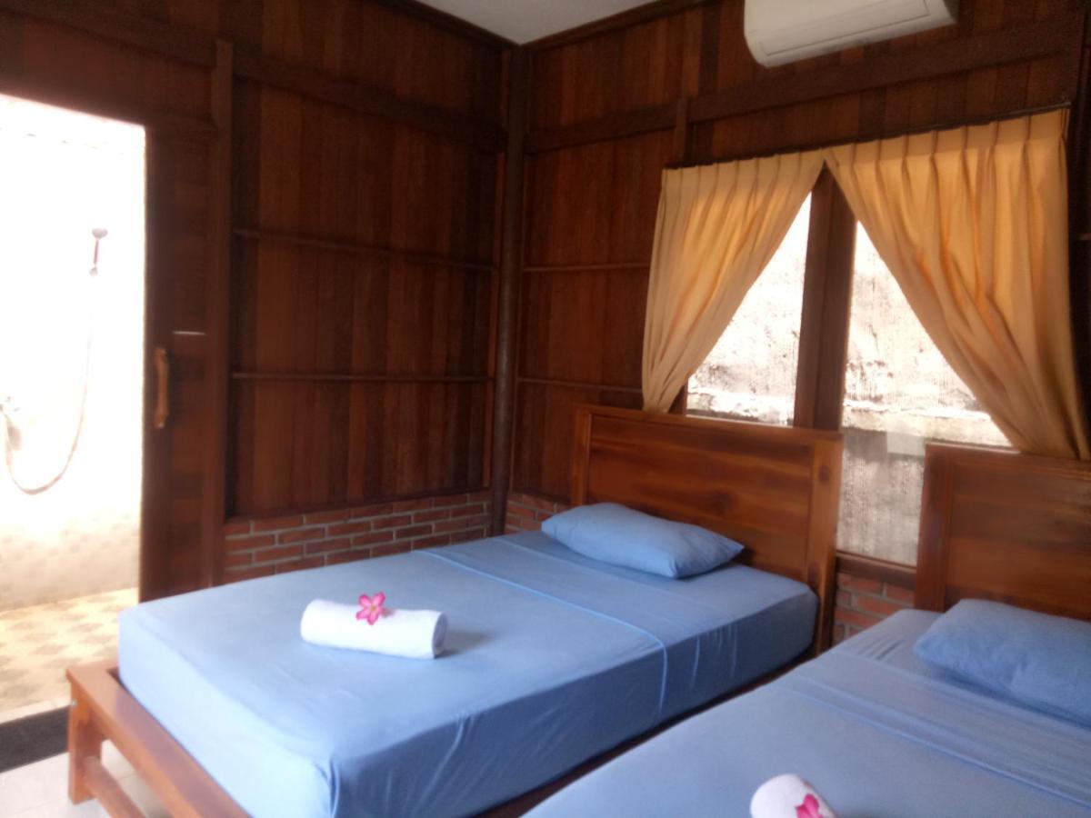 Khalisha Villa Airsatang Exterior photo